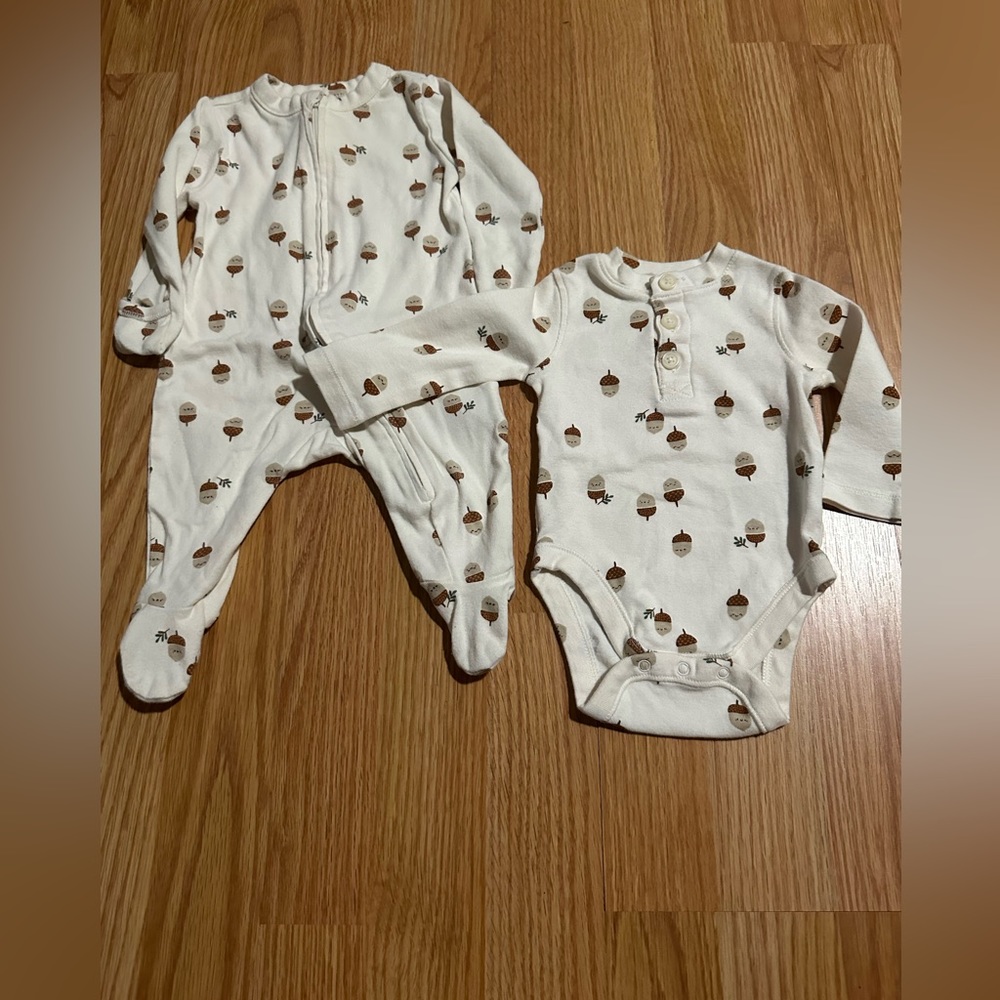 3/$15 Baby Acorn Footie 0/3 M